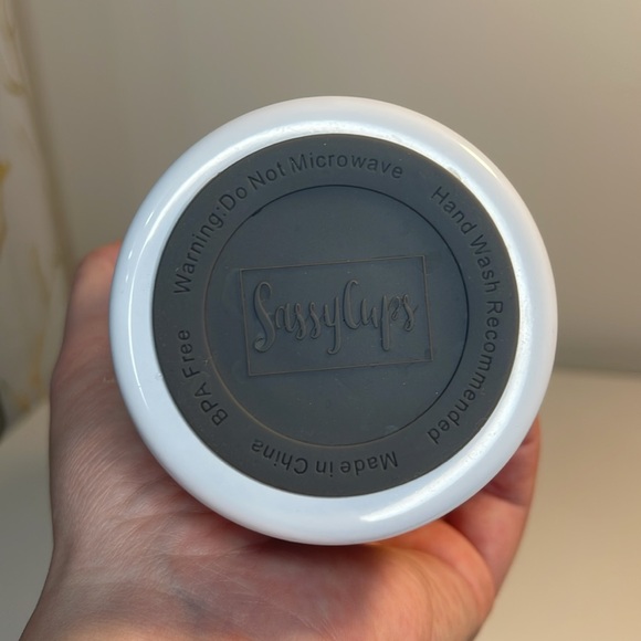 Paw Print 20 Ounce Tumbler with lid - Picture 7 of 7